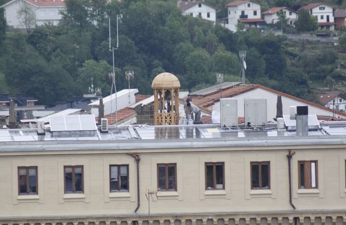 Jarri dute kanpandorrea, Hernaniko udaletxean