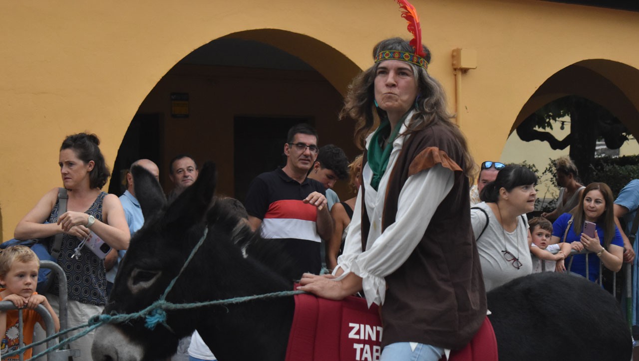 Haur jokoak, astoen paseoa, sagardo lehiaketa, eta gehiago, Portuko jaietan!