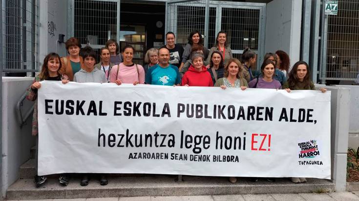 Euskal eskola publikoaren aldeko mugimenduetan murgilduta, gaur Bilbora joateko deia egin dute Hernaniko eskolek