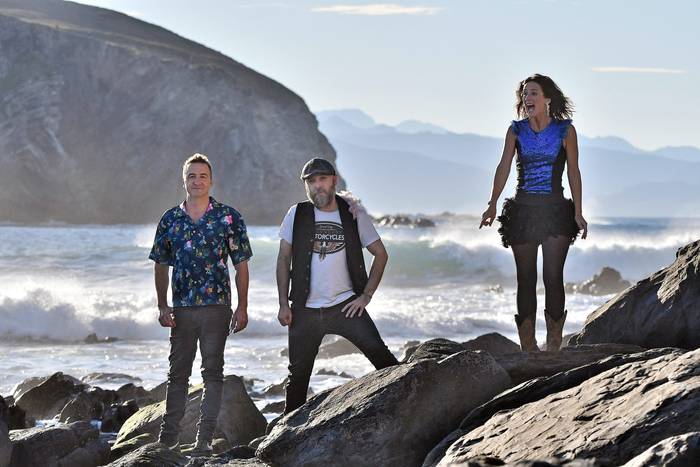 Batetik Bestera: Kontzertua, etzi Erriberan