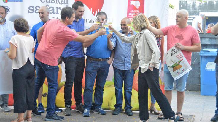 Sagarrak eta sagardoak hartuko dute herria, gaurtik hasita