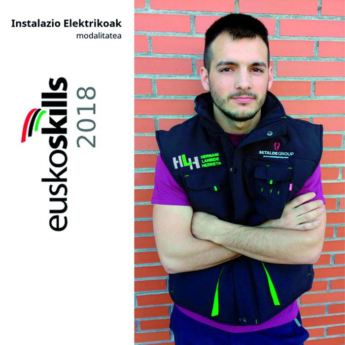 Ikastetxeko Hodei Aguilar ikaslea EuskoSkill 2018 jokoan, irabazle