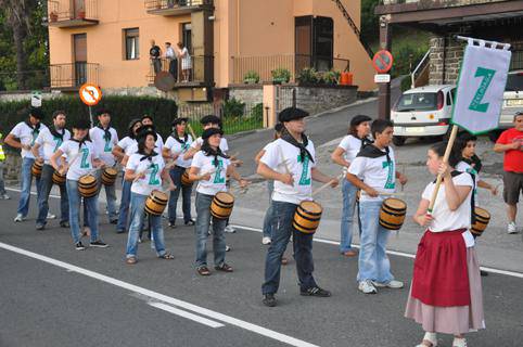 Danborradaren himno berria festaren aurreneko egunean