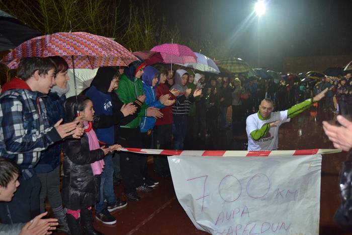 Salillasek 700 kilometro osatu zituenekoa