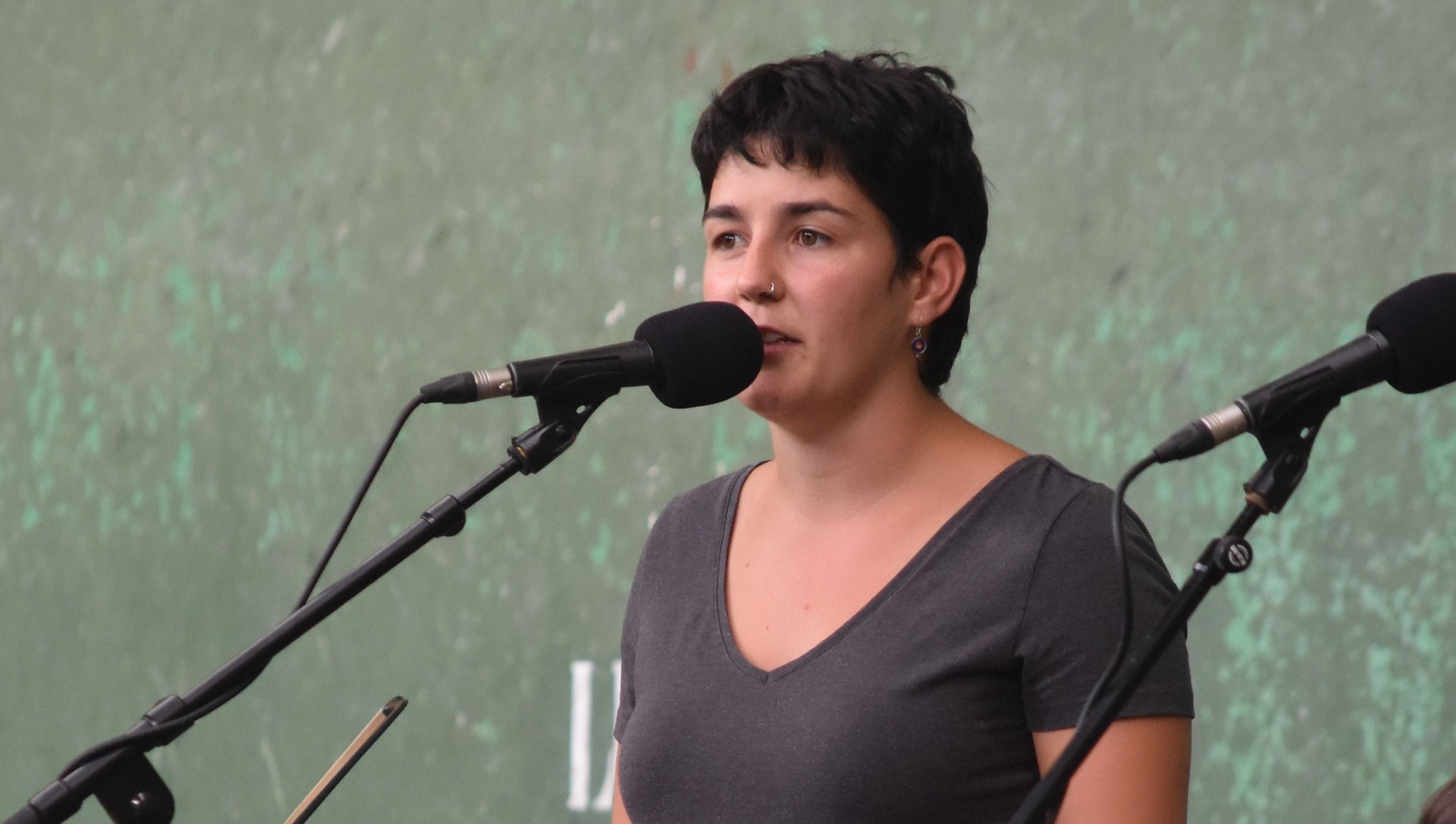 'Gelditu Makinak' saioa aurkezten  du Eli Pagolak