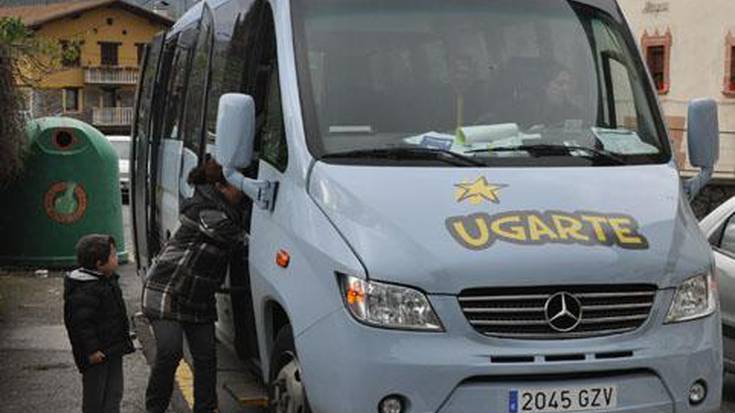 Ordutegi bereziarekin dabil autobusa
