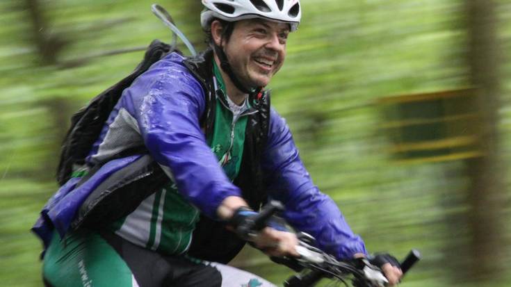 68 lagun, euriari aurre eginez