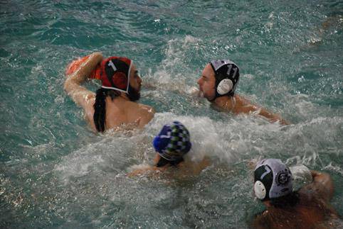 Igeriketa eta waterpolo taldea ezagutzeko aukera eta ur festa larunbatean kiroldegian