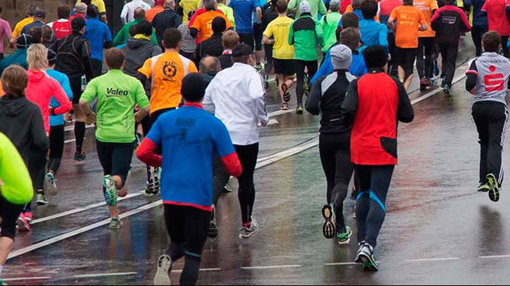 30.000 lagunek 20 kilometroko ibilbidea egingo dute korrika, gaurkoan, Behobiatik Donostiara