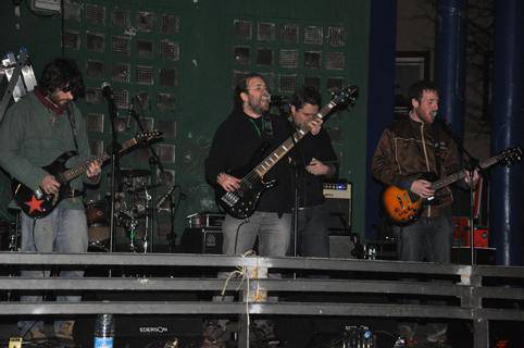 Rock eta punk gaua atzo, Tilosetan