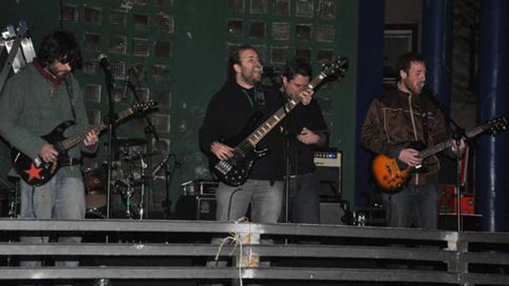 Rock eta punk gaua atzo, Tilosetan