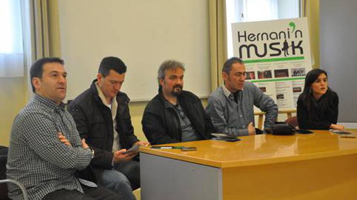 «Gastronomia eta paradisua landuko genituela esan zidanean, zuzenean esan nion baietz Atxagari»