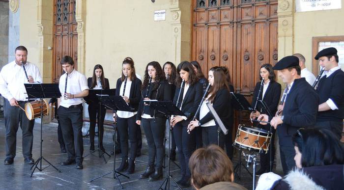 Dantza doinuak eta Mozart, txistuan