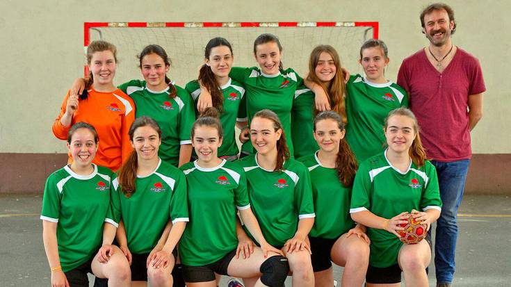 Foru Aldundiko Torneoan txapeldun, neska astigartarrak
