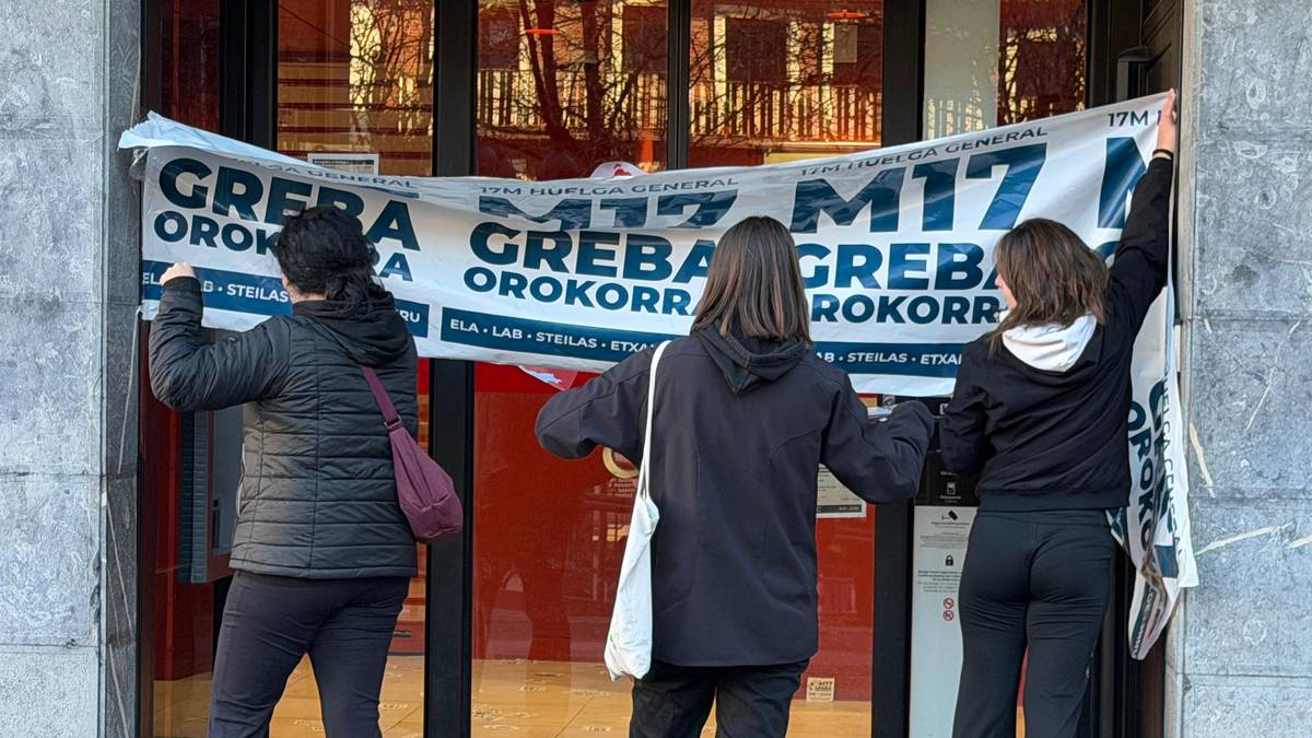 Kaleak hutsik eta lantokiak itxita