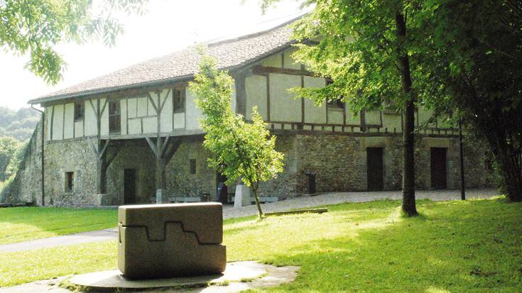 Bisita gidatua gaur, museora