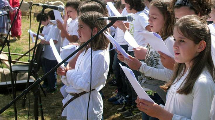 Markesaren eta Santiomendiko  famili baten istorioa, antzerkian