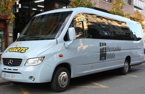 Herri barruko autobusak astebeteko proba, datorren astean, Karabel eta Portu auzoetan