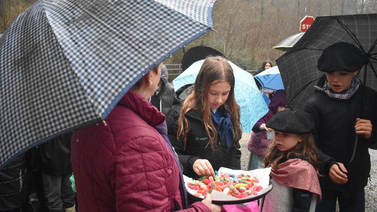 Erronda 'gozoa eta koloretsua' ereñotzuarrek, Gabon gauean