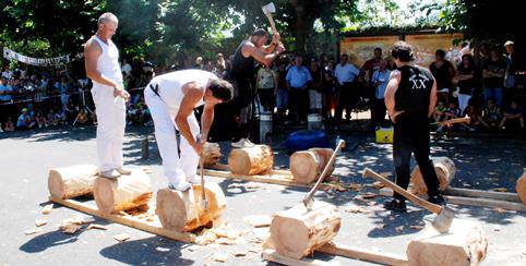 Bertsolariak, herri kirolak, bazkaria eta erromeria 
San Inazio eguna ospatzeko, Santa Barbaran