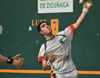 Gaur jokatuko dituzte Santiotako Pelota Txapelketako kanporaketak