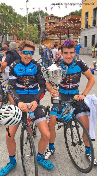 Anaien arteko lanari esker podiumera, Ibarran