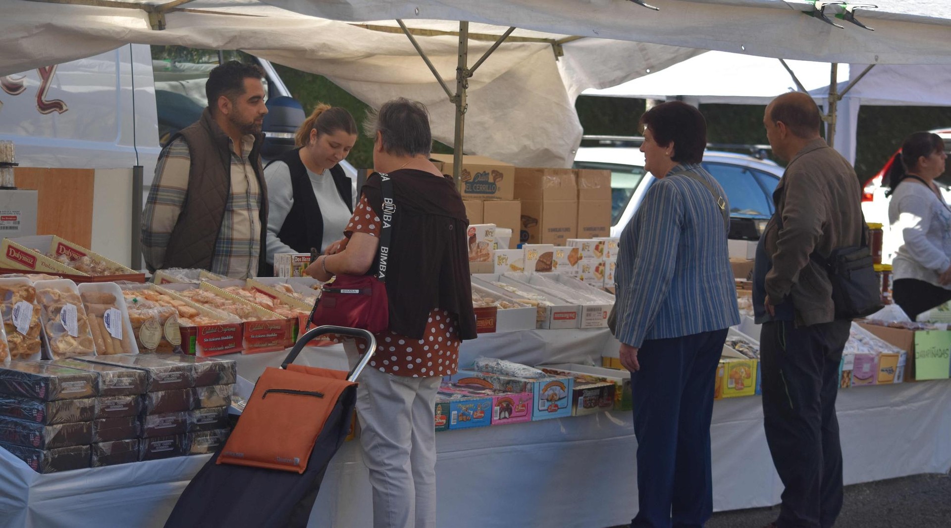 Feriarik ez da izango bihar Urbietan, baina landareen eta hazien postuak jarriko dituzte ostiralean