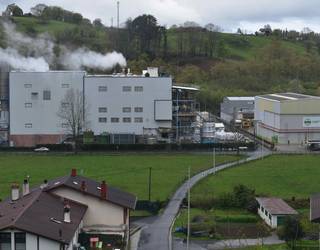 Herri helegitea sinatzeko deia egin dute, Lastaolan produktu kimikoak biltegiratzeko proiektuaren kontra