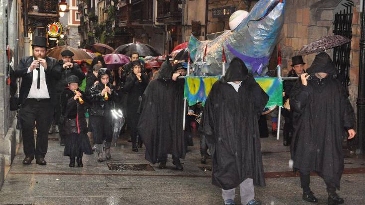 Inauteriek eman diote erreleboa San Joanei!