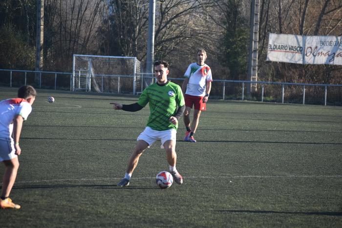 Elkarte arteko futbol topaketa, Santa Barbarak eta Elur Txorik
