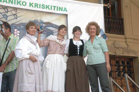 Irati Ugalde eta Amaia Mujika Trikitilari Gazteen Txapelketan