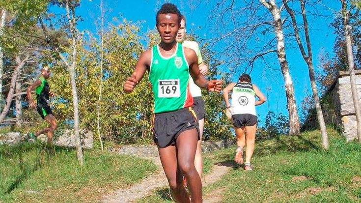 «Aitak beti esaten zidan, atletismoa zela nirea... Eta agian arrazoi zeukan»
