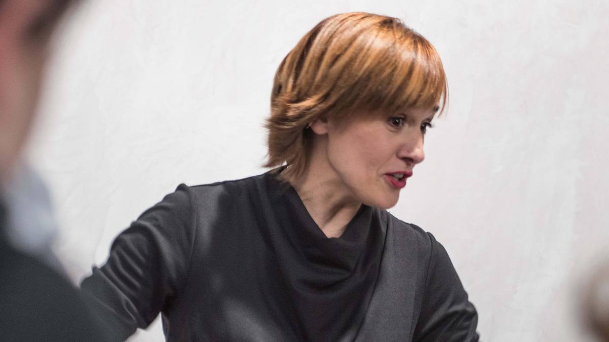 «Adinekoentzako ipuin kontaketekin, asmoa da beraiei kontatzea eta bueltan ere istorioak eta kantak jasotzea»