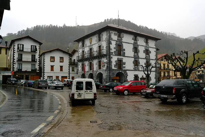 Leitzako autobusik ez, abuztuan