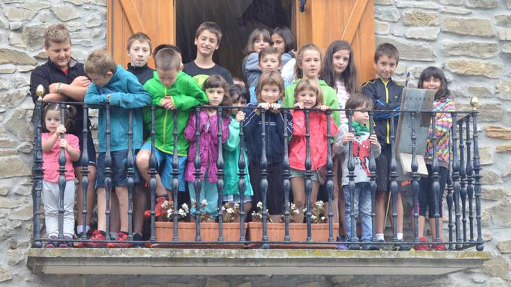 Jubilatuen eguna eta arkume jatea, Santio bezperan
