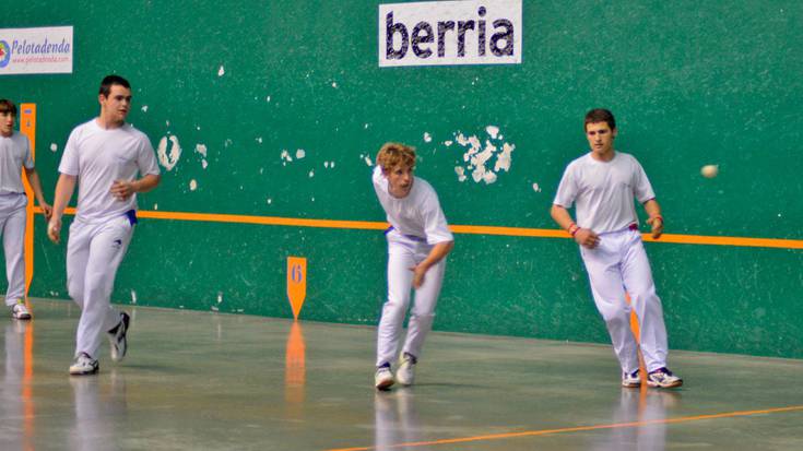 Herriartekoan aurrera, eta Berrian zita gaur