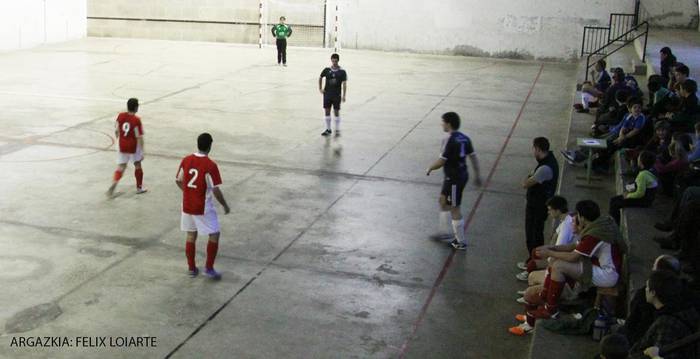 Liga etxean hasiko du gaur Umore Onak