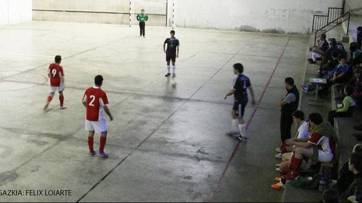 Liga etxean hasiko du gaur Umore Onak