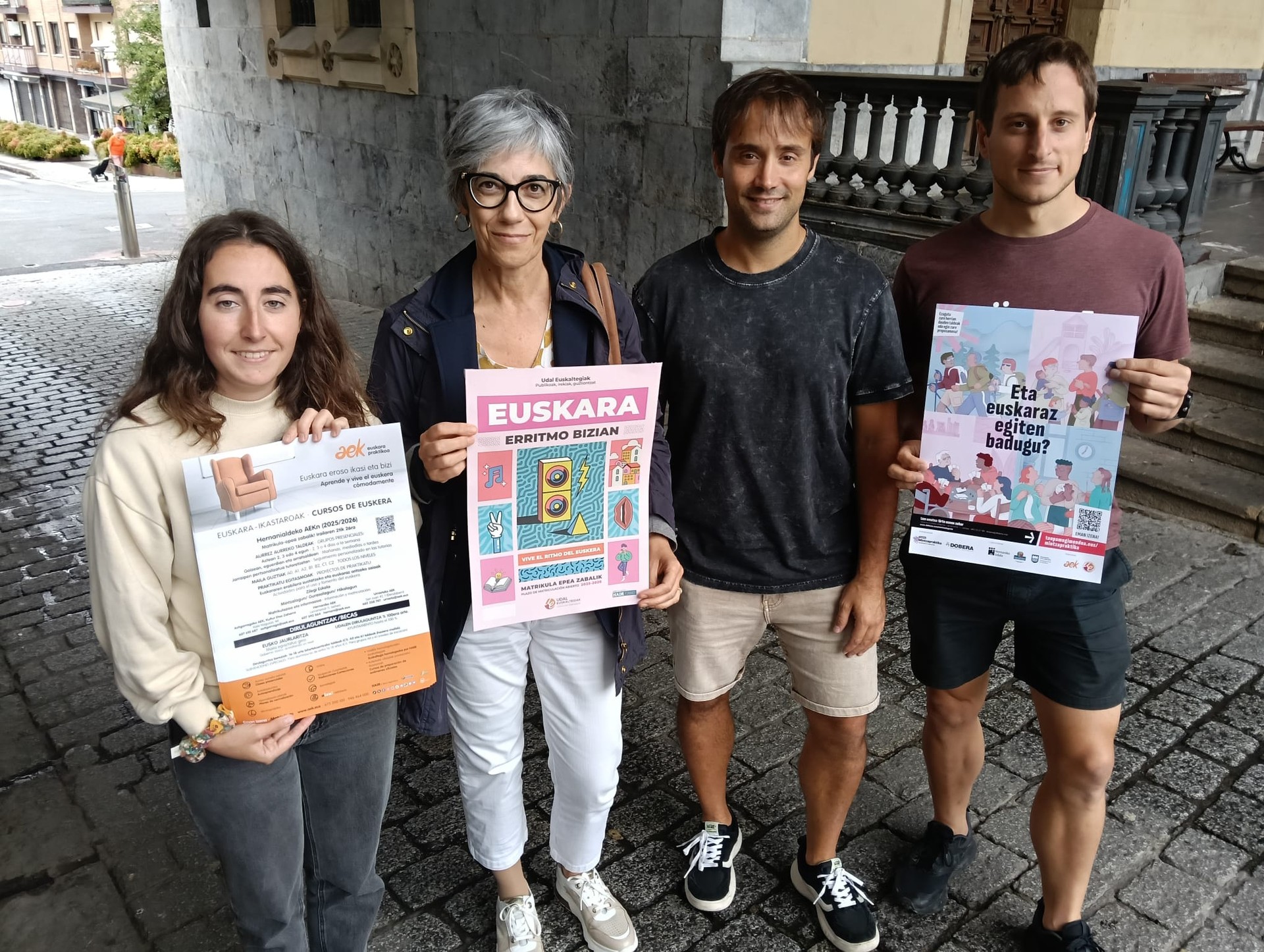 Herriko euskaltegietan «euskera ikasi eta hobetzera» animatu dituzte hernaniarrak