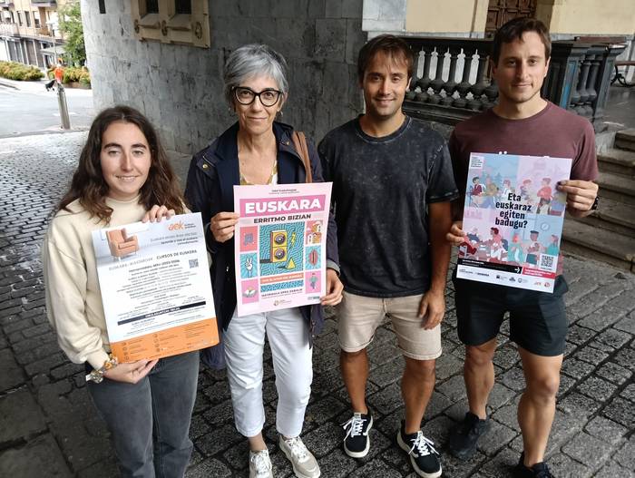 Herriko euskaltegietan «euskera ikasi eta hobetzera» animatu dituzte hernaniarrak