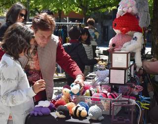 Makina bat sortzaile gazteren lanak izango dira bihar egun osoan Astigarragan, 40 postu ingururekin