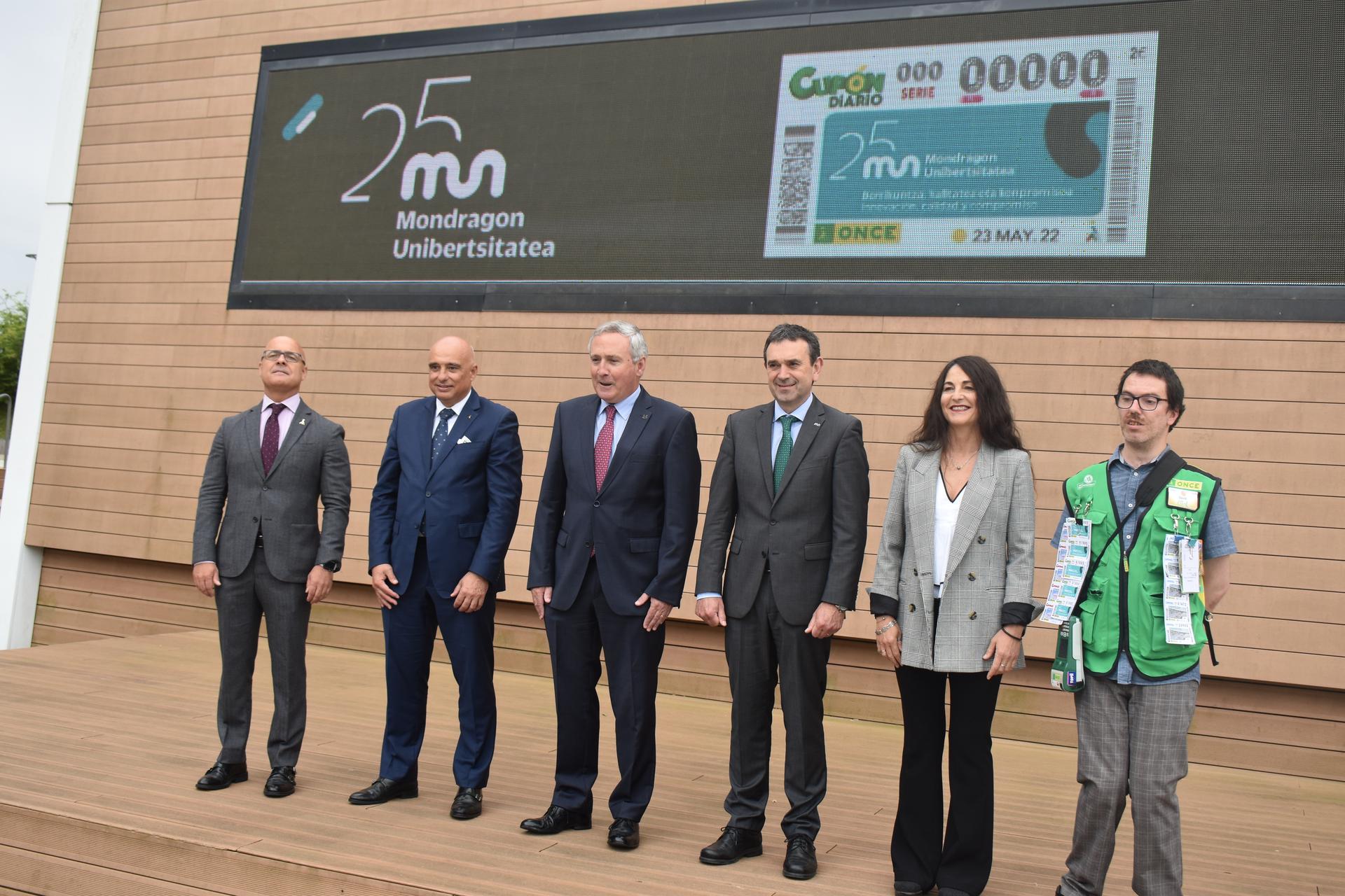 Mondragon Unibertsitatea ONCEren 5 milioi kupoitan, etziko zozketan