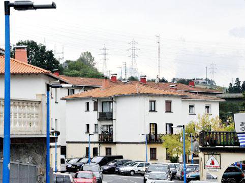 Kaleko argiak aldatu ditu Udalak bederatzi auzotan; 
213 argi guztira