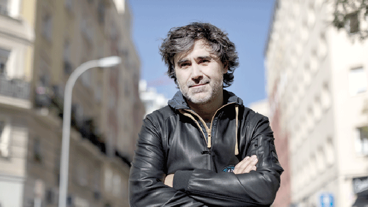 'Los ingratos'  liburuari buruzko saioa, gaur