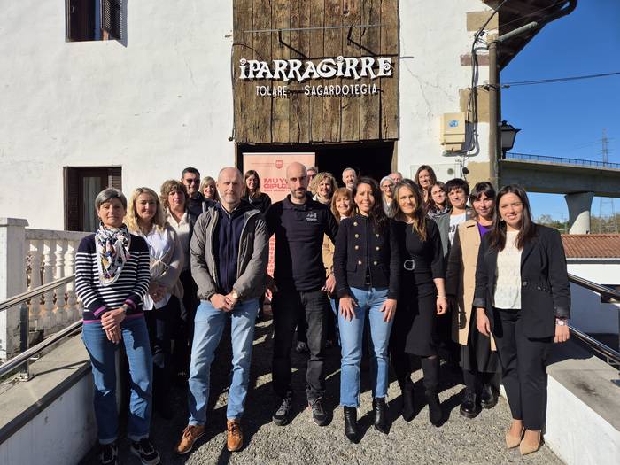 Turismo Mahaia elkartu zen Iparragirren