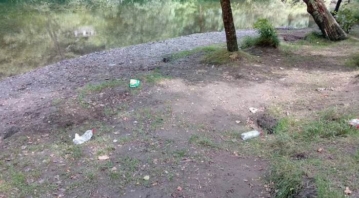 Kezka, erreka bazterreko zikinkeriagatik