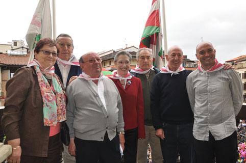 Hernaniar eta atzerritarrei, festarako gonbitea