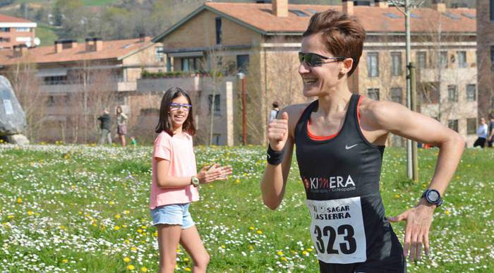 Maitane Guerrero nagusi, eta Gaizka Sarasola podiumean