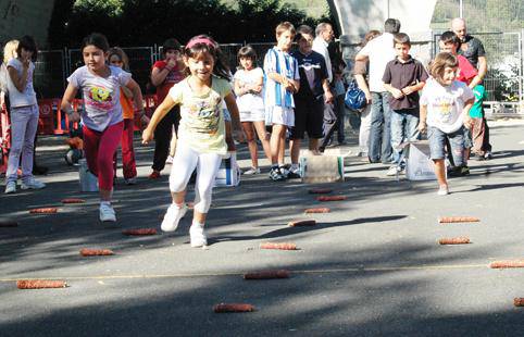 Egun osoko festa Karabelen, larunbatean