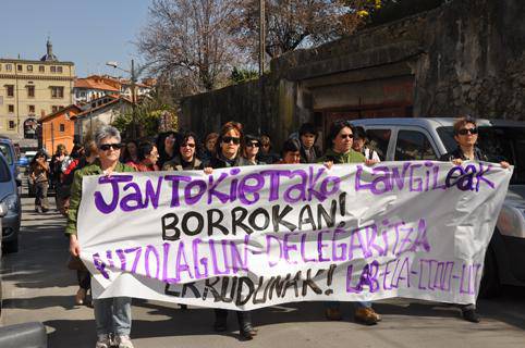 Eskualdeko 60 langile inguruk manifestazioa egin zuten atzo Hernanin, konbenioa eskatzeko